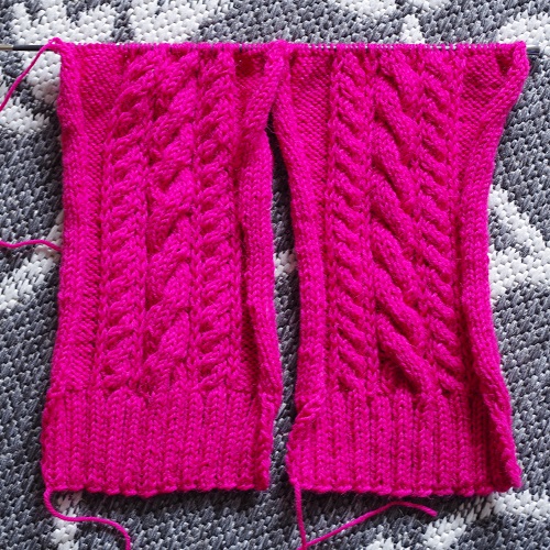 knitting sweater sleeves with cables