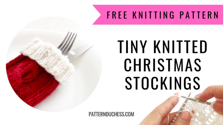 Read more about the article Tiny knitted Christmas stockings for your Christmas table setting