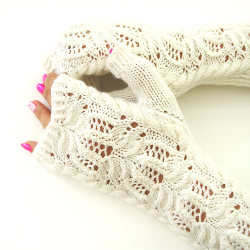Water Lily fingerless mittens pattern