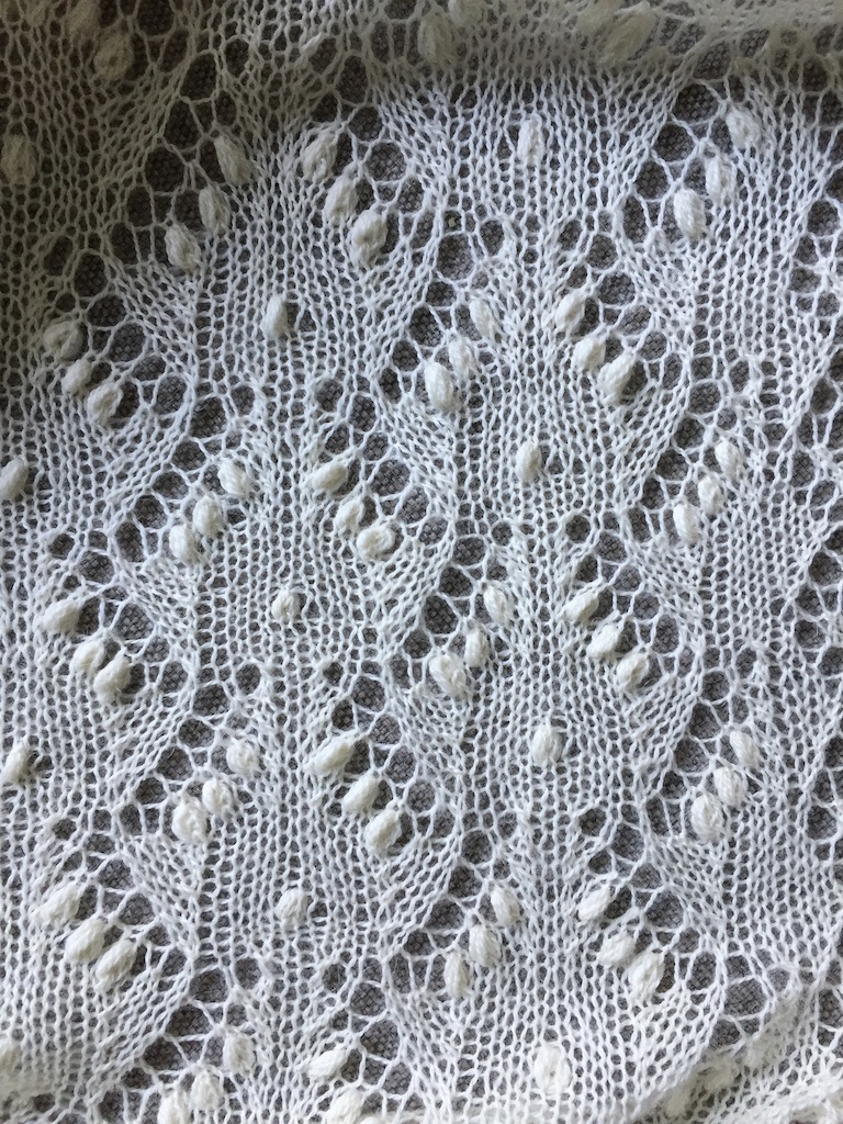 Knit-A-Long 2019 for a lace shawl - Knitting Blog Pattern Duchess