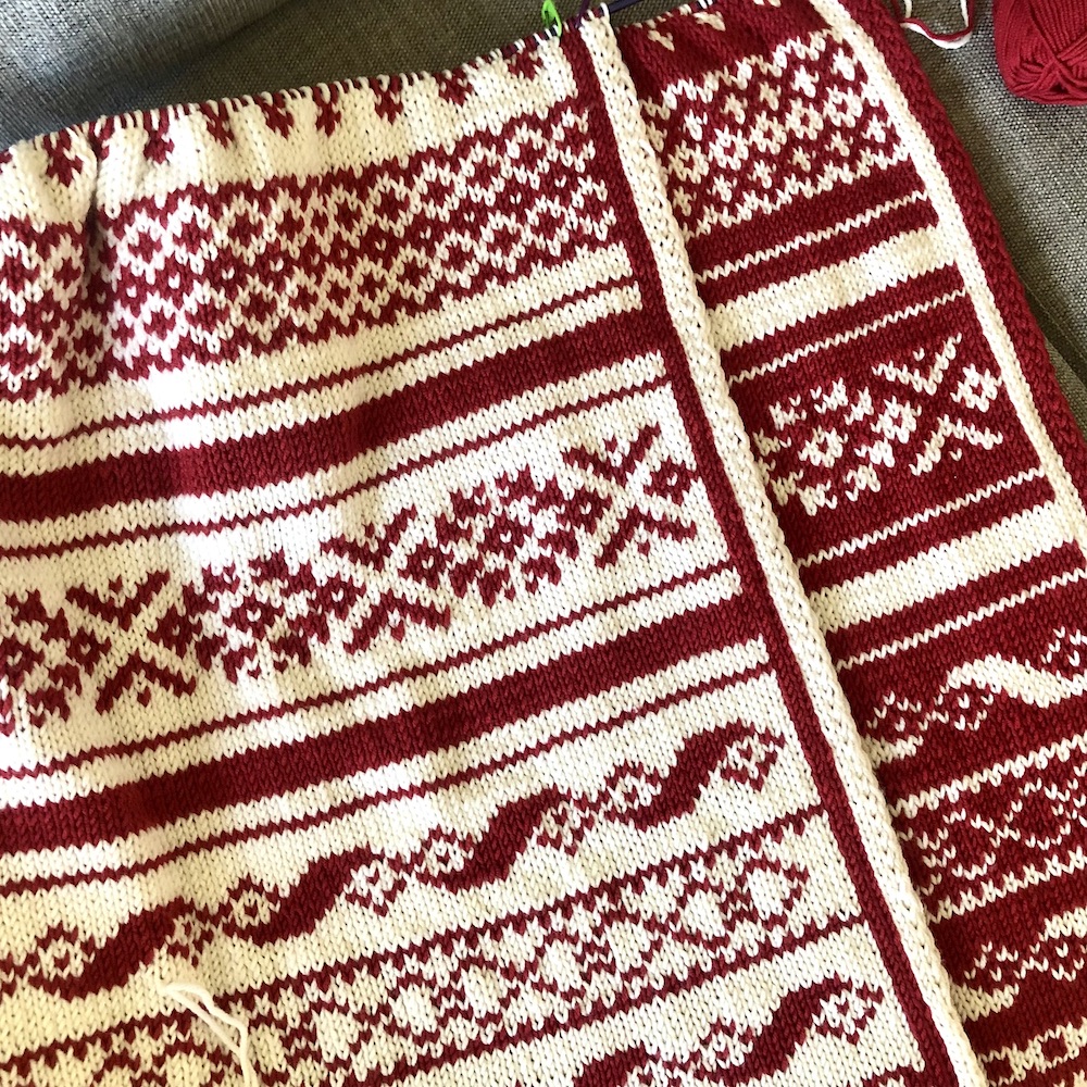 Double-knitted Christmas blanket - Knitting Blog Pattern Duchess